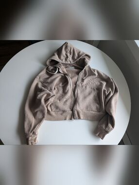 Everlane Cropped Zip-Up Hoodie in Taupe: Size S